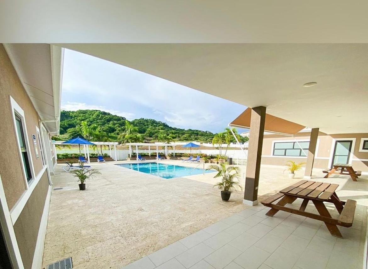 Natty'S Cozy Beach House In Hanover Jamaica Lucea Eksteriør billede